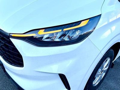 Gebraucht Ford Tourneo Trend 136 PS (100 kW) 2024 Weiß Van / Kleinbus