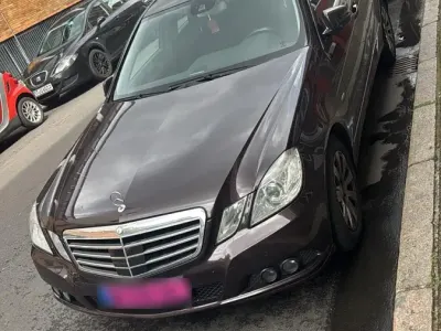 Second-hand Mercedes E220 170 CP (125 kW) 2010 Maro Berlinǎ
