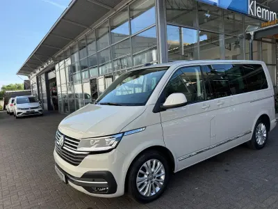 Gebraucht VW Multivan 204 PS (150 kW) 2022 Grau Van / Kleinbus