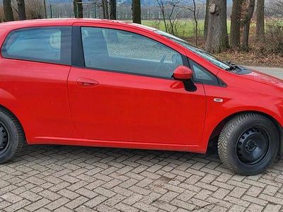 Gebraucht Fiat Punto 68 PS (50 kW) 2011 Rot Kleinwagen
