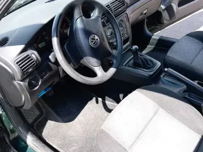 Gebraucht VW Passat 101 PS (74 kW) 1998 Grün Limousine