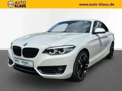 Gebraucht BMW 220 Sport Line 184 PS (135 kW) 2019 Mineralweiss metallic (metallic) Coupé