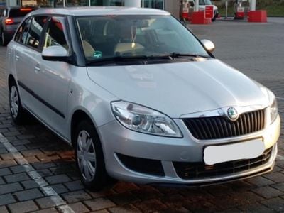 Grau Gebraucht 2012 Skoda Fabia Kombi | 4.200 € (Fairer Preis)
