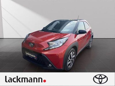 Neu Toyota Aygo X Team 72 PS (52 kW) 2025 Chili red perleffekt SUV