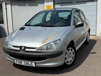 Gebraucht Peugeot 206 75 PS (55 kW) 2005 Silber Kleinwagen