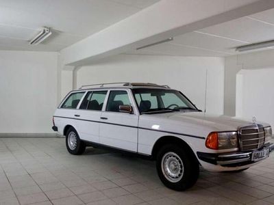 Weiß Gebraucht 1985 Mercedes 200 Kombi | 16.700 €