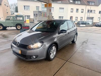 Gebraucht VW Golf VI 59 PS (43 kW) 2011 Silber Kleinwagen