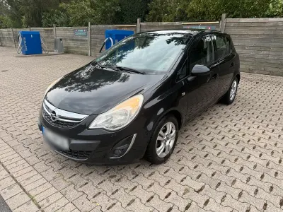 Gebraucht Opel Corsa 86 PS (63 kW) 2013 Schwarz Kleinwagen