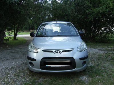 Grau Gebraucht 2010 Hyundai i10 Edition Kleinwagen | 2.700 € (Fairer Preis)