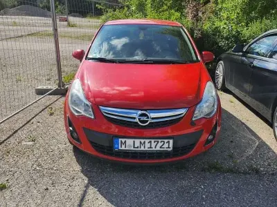 Gebraucht Opel Corsa Satellite 102 PS (75 kW) 2011 Rot Kleinwagen