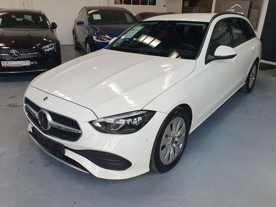 Gebraucht Mercedes C220 200 PS (147 kW) 2022 Weiß Limousine