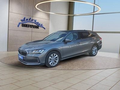 Gebraucht Skoda Superb 150 PS (110 kW) 2025 Graphite grau (metallic) Kombi