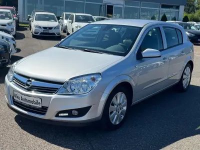 Gebraucht Opel Astra Edition 120 PS (88 kW) 2008 Silber Limousine