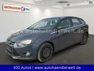 Używany Ford Focus Titanium 125 KM (91 kW) 2011 Szary Sedan/Limuzyna