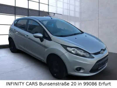 Gebraucht Ford Fiesta Trend 60 PS (44 kW) 2009 Silber Limousine