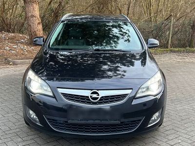 gebraucht Opel Astra 6Turbo Binsen 2011