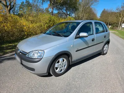 Usata Opel Corsa 75 CV (55 kW) 2003 Argento Utilitaria