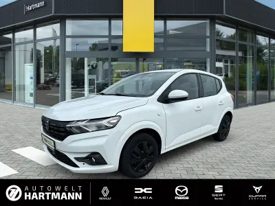 Gebraucht Dacia Sandero Comfort 91 PS (66 kW) 2021 Weiß Kleinwagen