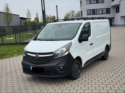 Gebraucht Opel Vivaro 120 PS (88 kW) 2017 Weiß Van / Kleinbus
