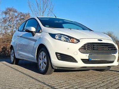 Second-hand Ford Fiesta SYNC Edition 101 CP (74 kW) 2014 Alb Hatchback