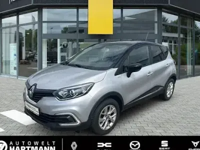 Gebraucht Renault Captur LIMITED 131 PS (96 kW) 2019 Silber SUV