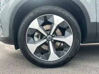 Gebraucht Volvo XC40 Plus 163 PS (119 kW) 2025 Grau SUV