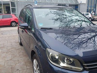 Blau Gebraucht 2011 VW Touran Van / Kleinbus | 5.999 € (Guter Preis)