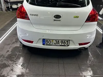 Usado Kia Ceed Spirit 90 CV (66 kW) 2011 Blanco Utilitario