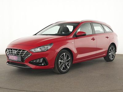 Gebraucht Hyundai i30 120 PS (88 kW) 2022 Engine red Kombi