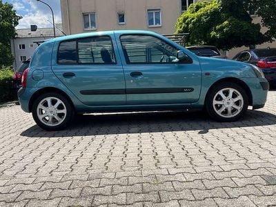 Gebraucht Renault Clio II Dynamique 75 PS (55 kW) 2002 Blau Kleinwagen