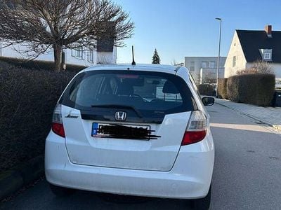 Gebraucht Honda Jazz Elegance 99 PS (72 kW) 2010 Weiß Kleinwagen