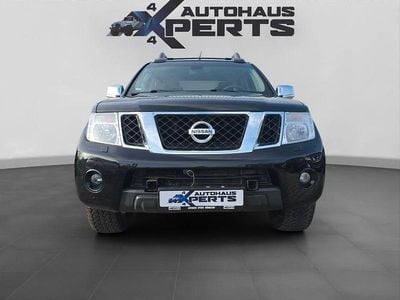 Schwarz Gebraucht 2011 Nissan Navara Abholung | 15.400 € (Etwas zu teuer)