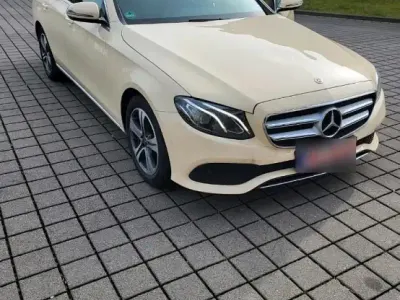 Gebraucht Mercedes E200 2019 Limousine