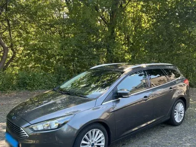 Gebraucht Ford Focus Titanium 150 PS (110 kW) 2015 Grau Kombi