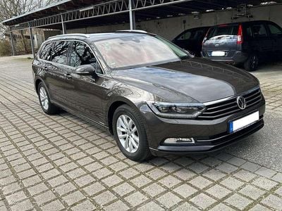 Gebraucht VW Passat Comfortline 150 PS (110 kW) 2015 Braun Kombi