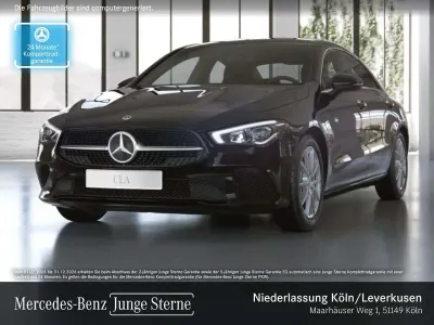 Gebraucht Mercedes CLA200 Advanced 163 PS (119 kW) 2023 Schwarz Coupé