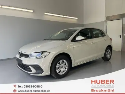 Neu VW Polo Basis 80 PS (58 kW) 2025 [6u6u] ascotgrau Kleinwagen