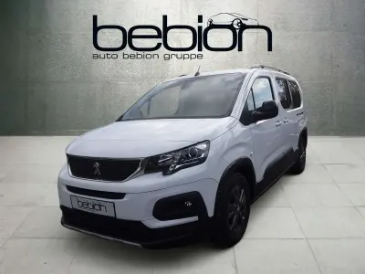 Gebraucht Peugeot Rifter Allure 131 PS (96 kW) 2023 Eisweiss Van / Kleinbus