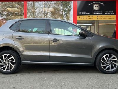 Gebraucht VW Polo Sound 90 PS (66 kW) 2018 Grau Kleinwagen