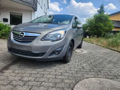 Gebraucht Opel Meriva Innovation 110 PS (80 kW) 2011 Braun Van / Kleinbus