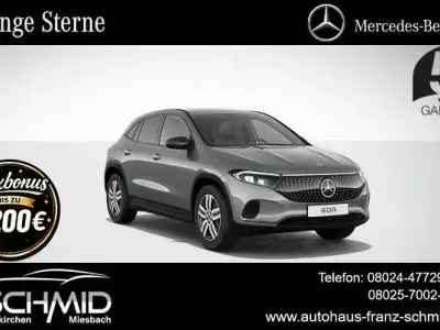 Gebraucht Mercedes EQA250+ Night 139 kW (190 PS) 2025 Metalliclack mountaingrau SUV