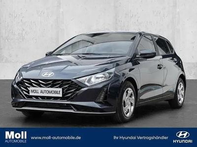 Neu Hyundai i20 Select 79 PS (58 kW) 2025 Grau Limousine
