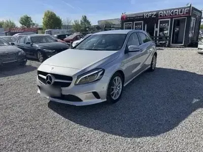 Gebraucht Mercedes A200 156 PS (114 kW) 2017 Grau Kleinwagen