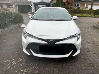 Gebraucht Toyota Corolla 116 PS (85 kW) 2019 Weiß Kleinwagen