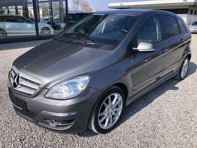 gebraucht Mercedes B200 Autotronic*Bi-Xenon*NAVI*Park-Assistent*SportPaket