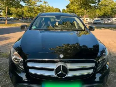 Gebraucht Mercedes GLA200 136 PS (100 kW) 2014 Schwarz SUV