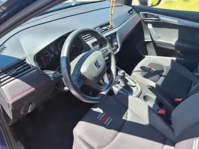 Używany Seat Arona FR 150 KM (110 kW) 2019 Niebieski SUV