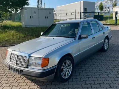Gebraucht Mercedes 300 110 PS (80 kW) 1992 Silber Limousine