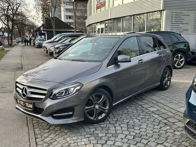 Gebraucht Mercedes B220 177 PS (130 kW) 2017 Grau Van / Kleinbus