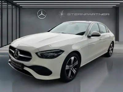 Używany Mercedes C180 Avantgarde 170 KM (125 kW) 2025 Biały Sedan/Limuzyna